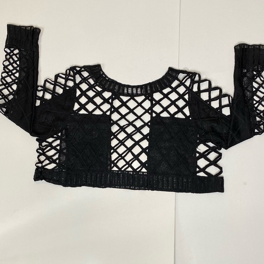 Lola x LF Crop